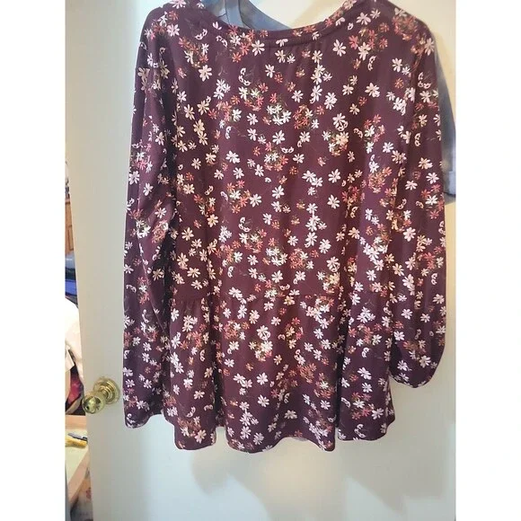 womens tops - Picture 8 of 13